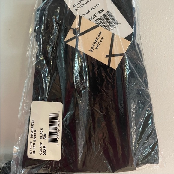 NWT REVOLVE Daydream Nation Boxer Black Shorts Various Sizes - Picture 5 of 6